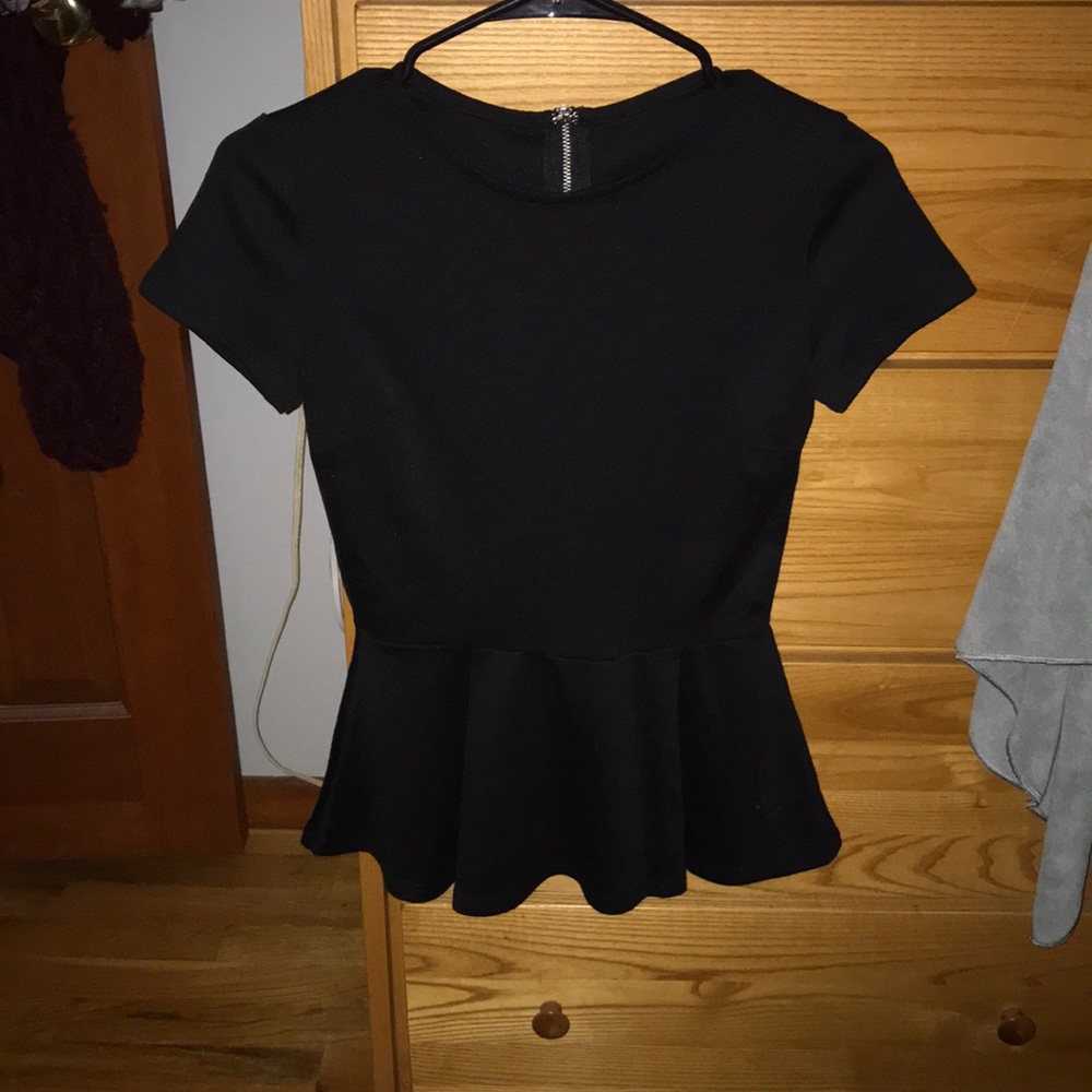 Black peplum short sleeve